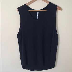 Fabletics NWT L Black Reyna Muscle Tank. Classic Crew Neck
